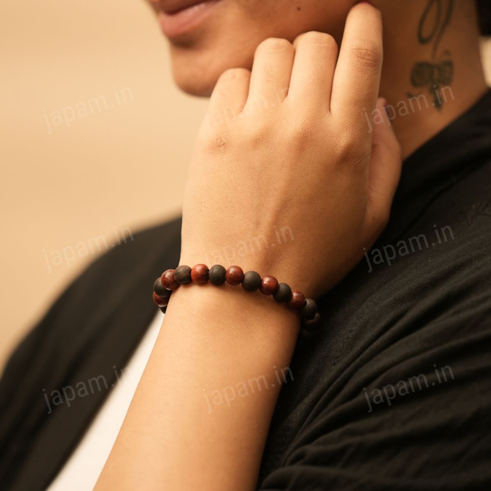 Dual Energy Band with Sandalwood and Karungali Beads