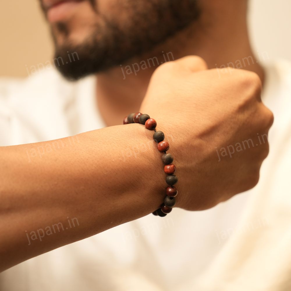 Dual Energy Band with Sandalwood and Karungali Beads