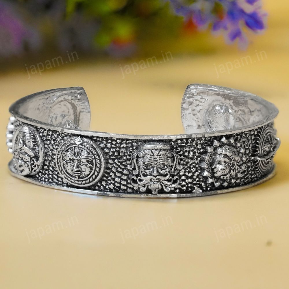 Silver Plated Navgraha Raksha Kada