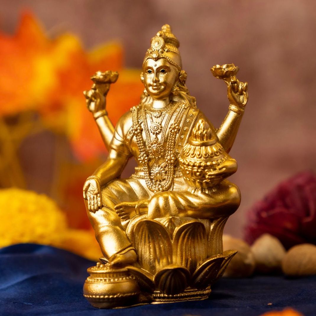 Radiant Gold Lakshmi Maa Idol